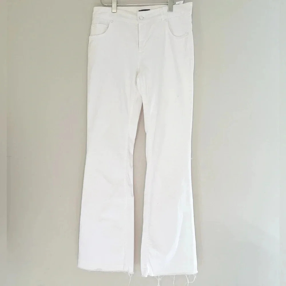Adolfo Dominguez white flare jeans western style jeans size 8 coastal cowgirl